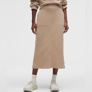 Lululemon Loungeful High-Rise Mid Skirt